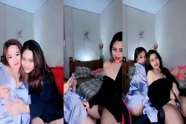 Istri Pasrah Digenjot Suami Di Kasur Empuk